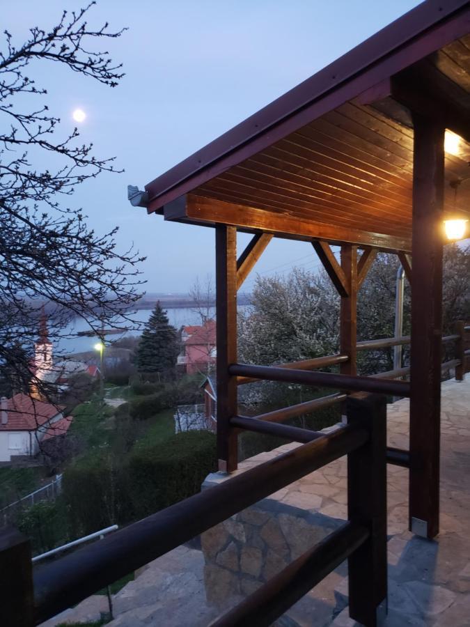Vila Slankamenka Stari Slankamen Bagian luar foto