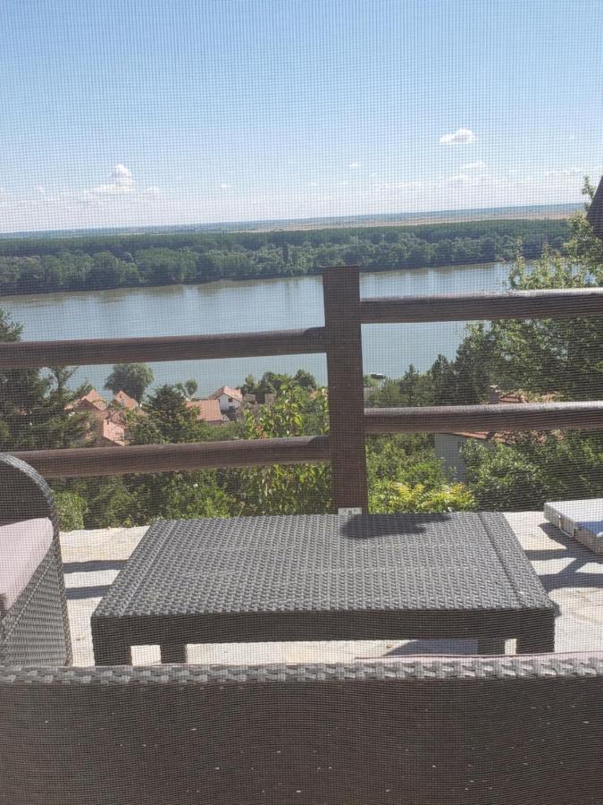 Vila Slankamenka Stari Slankamen Bagian luar foto